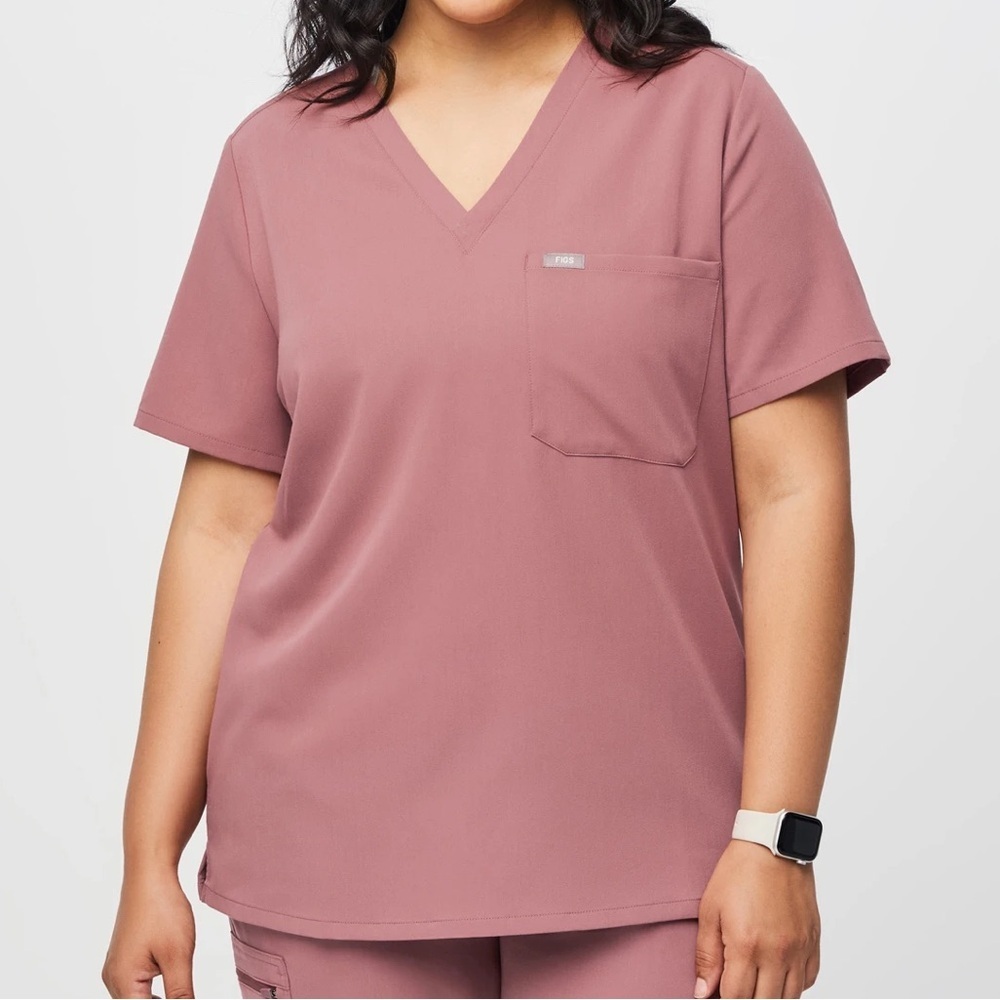 Sold please don’t buy Figs Catarina One-Pocket Scrub Top Size 3X mauve